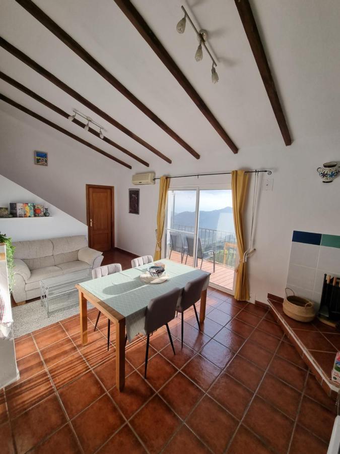 Lovely 2 Bed Apartment With Stunning Views & Pool Cómpeta Eksteriør billede
