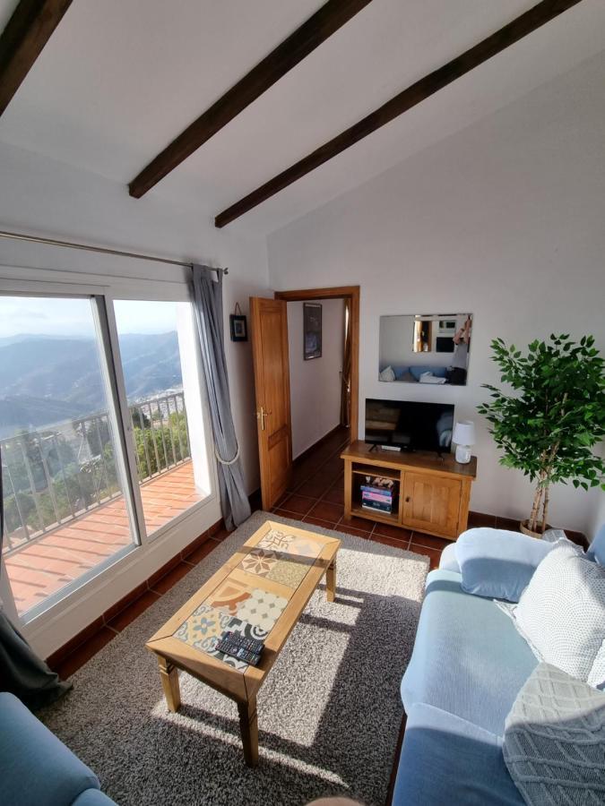 Lovely 2 Bed Apartment With Stunning Views & Pool Cómpeta Eksteriør billede