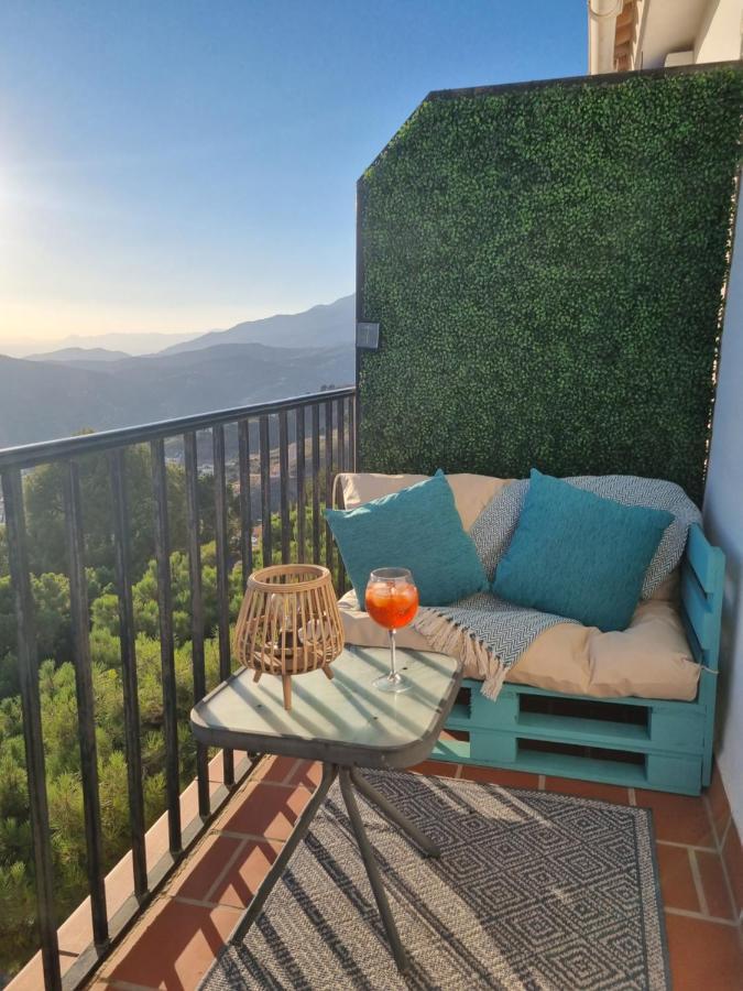 Lovely 2 Bed Apartment With Stunning Views & Pool Cómpeta Eksteriør billede