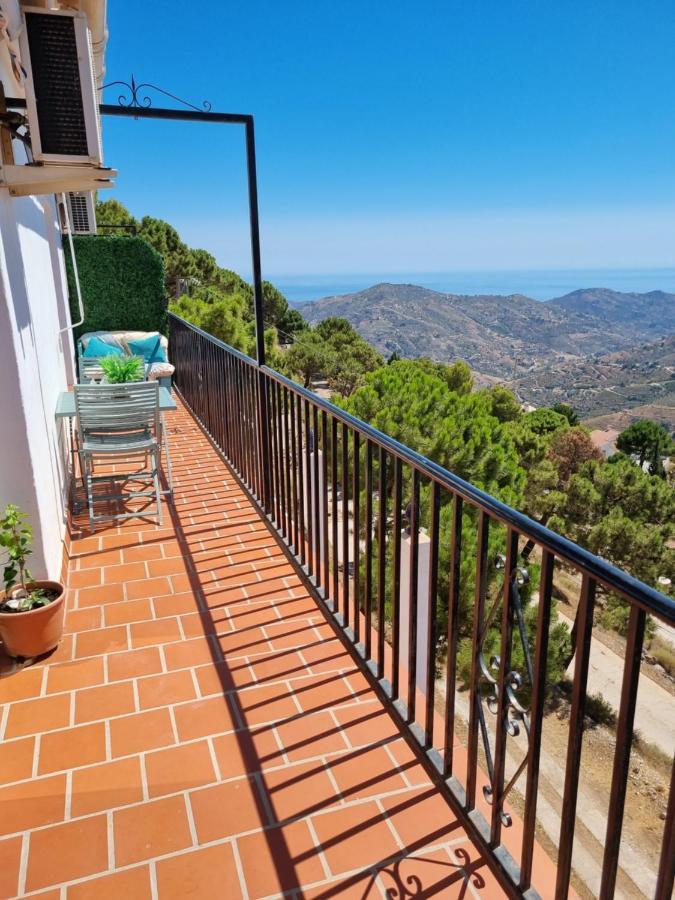 Lovely 2 Bed Apartment With Stunning Views & Pool Cómpeta Eksteriør billede