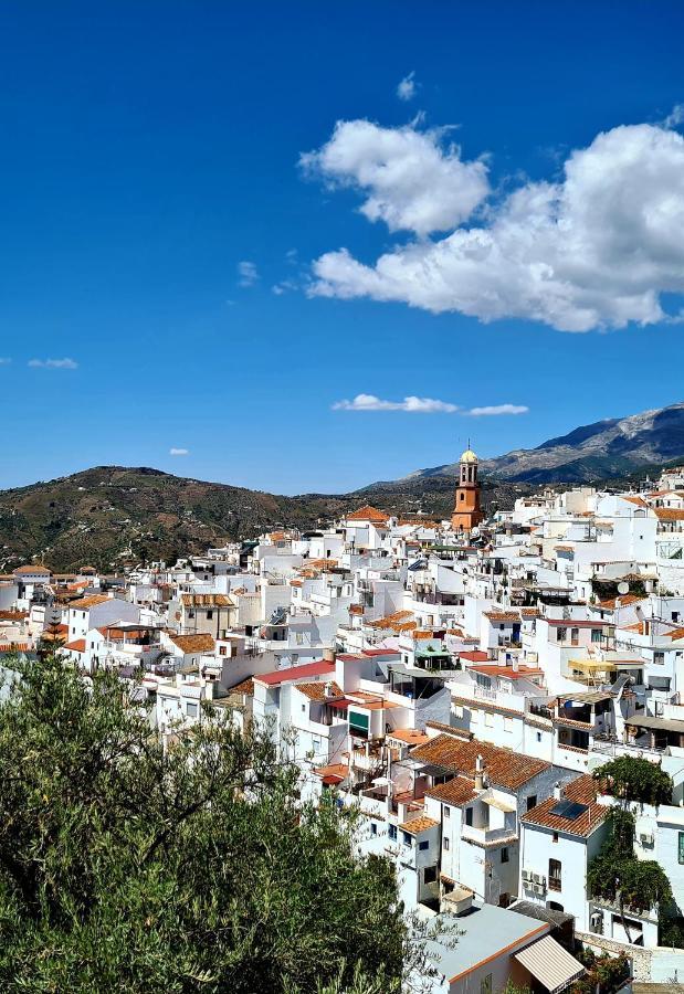 Lovely 2 Bed Apartment With Stunning Views & Pool Cómpeta Eksteriør billede